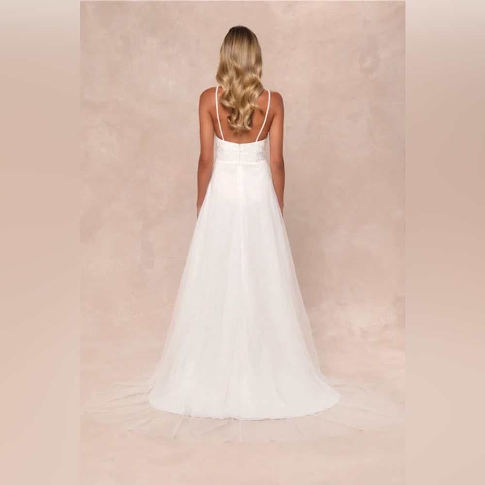 LULUS “Love Perfection” White Lace Tulle Beaded Wedding Dress, XS, NWT - Picture 4 of 7